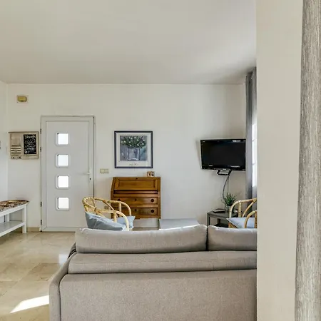 Appartement Art- Revilla Tacke B *